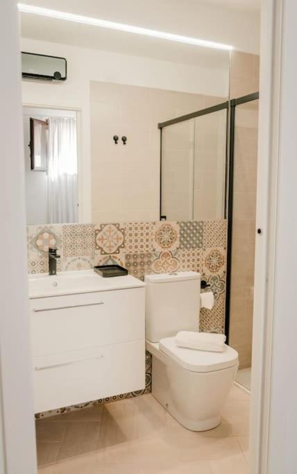 Compleet En Modern Appartement In Het Authentieke Stadshart Villajoyosa Esterno foto